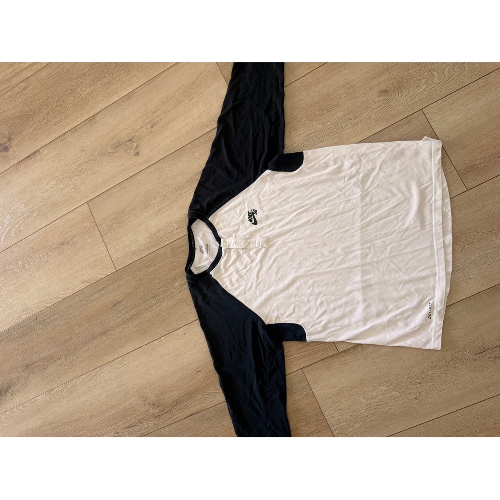 Nike SB Henley Shirt Women Large White Black Good Dri-FIT Raglan Long Sleeve